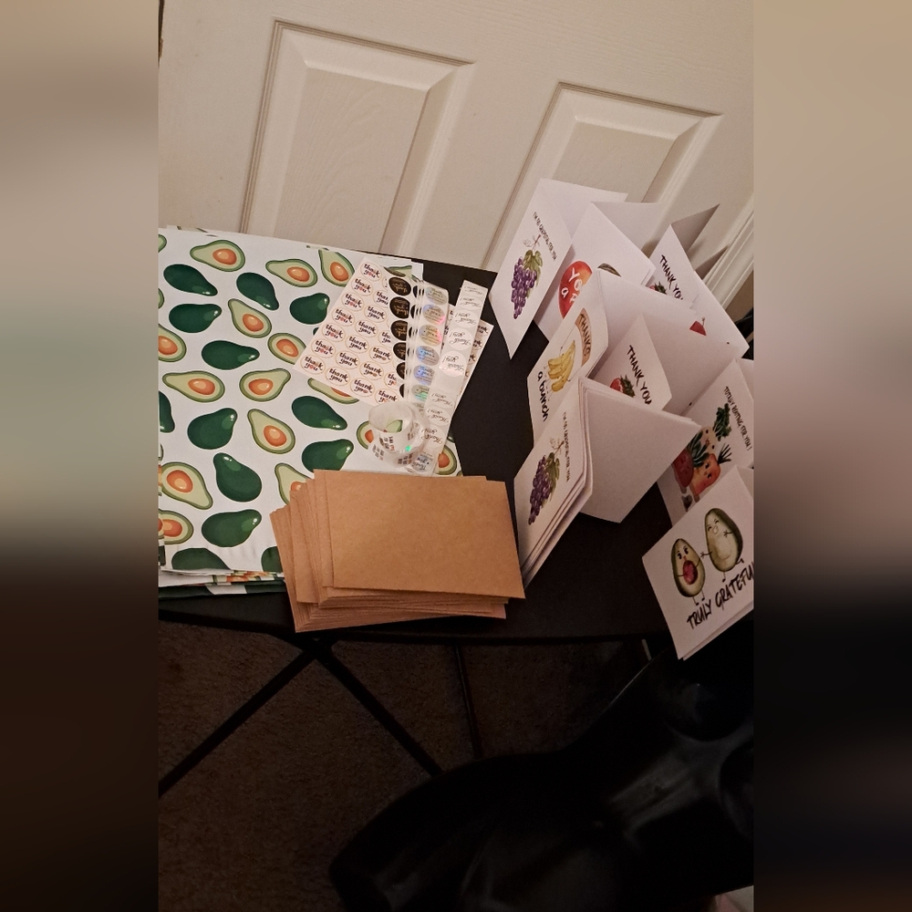 350 pc Shipping bundle-30 10×13 mailers plus 30 cards w/envelopes, 260 s…